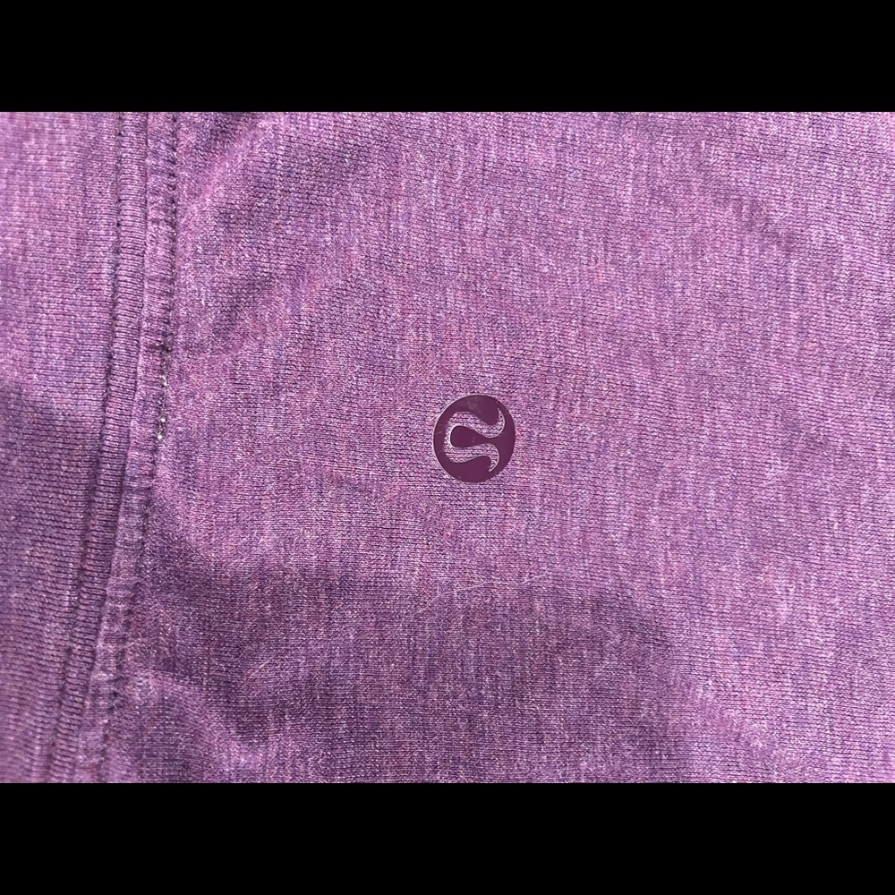 Size 4 lululemon v neck